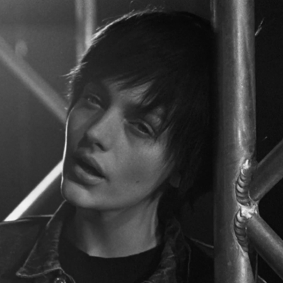 Texas - Unbelievable / Sean Ellis (Still from the music video)