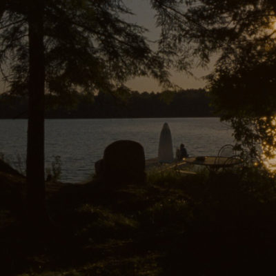 Falcon_Lake de Charlotte Le Bon (Still from the film)