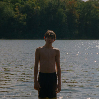 Falcon_Lake de Charlotte Le Bon (Still from the film)