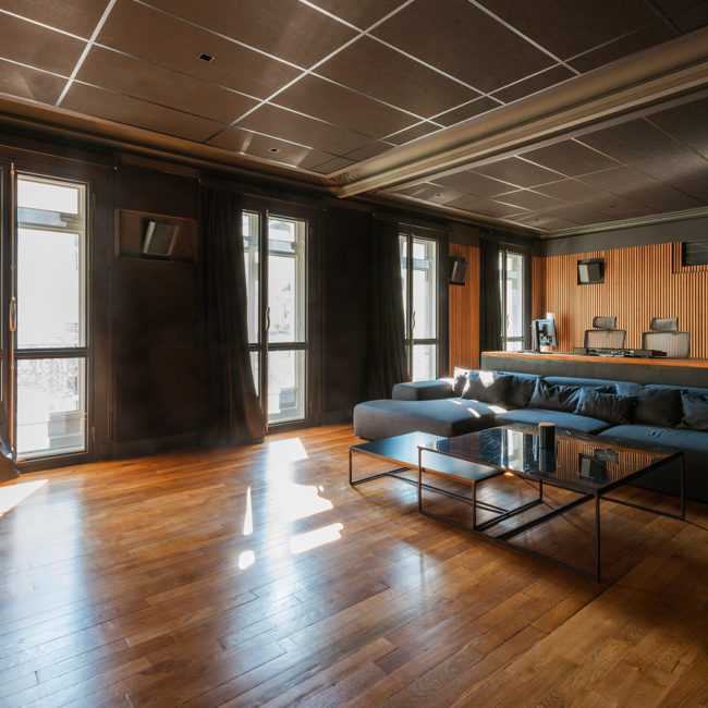 Lux - salle d'étalonnage cinéma Etienne Marcel