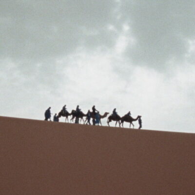 Ordinary People de OKO, réalisé par Helmi